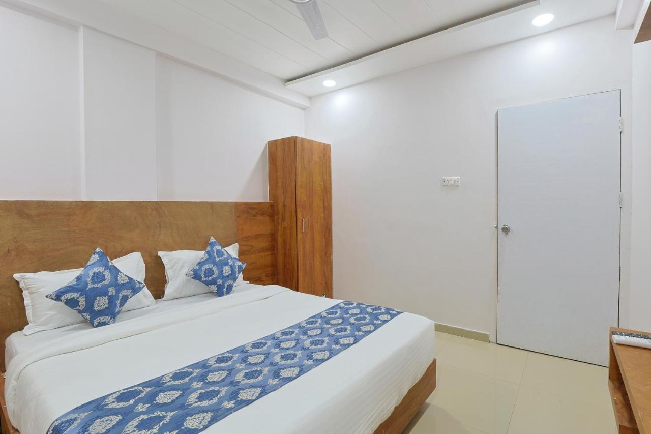 Hotel Monville Group ואדודרה מראה חיצוני תמונה
