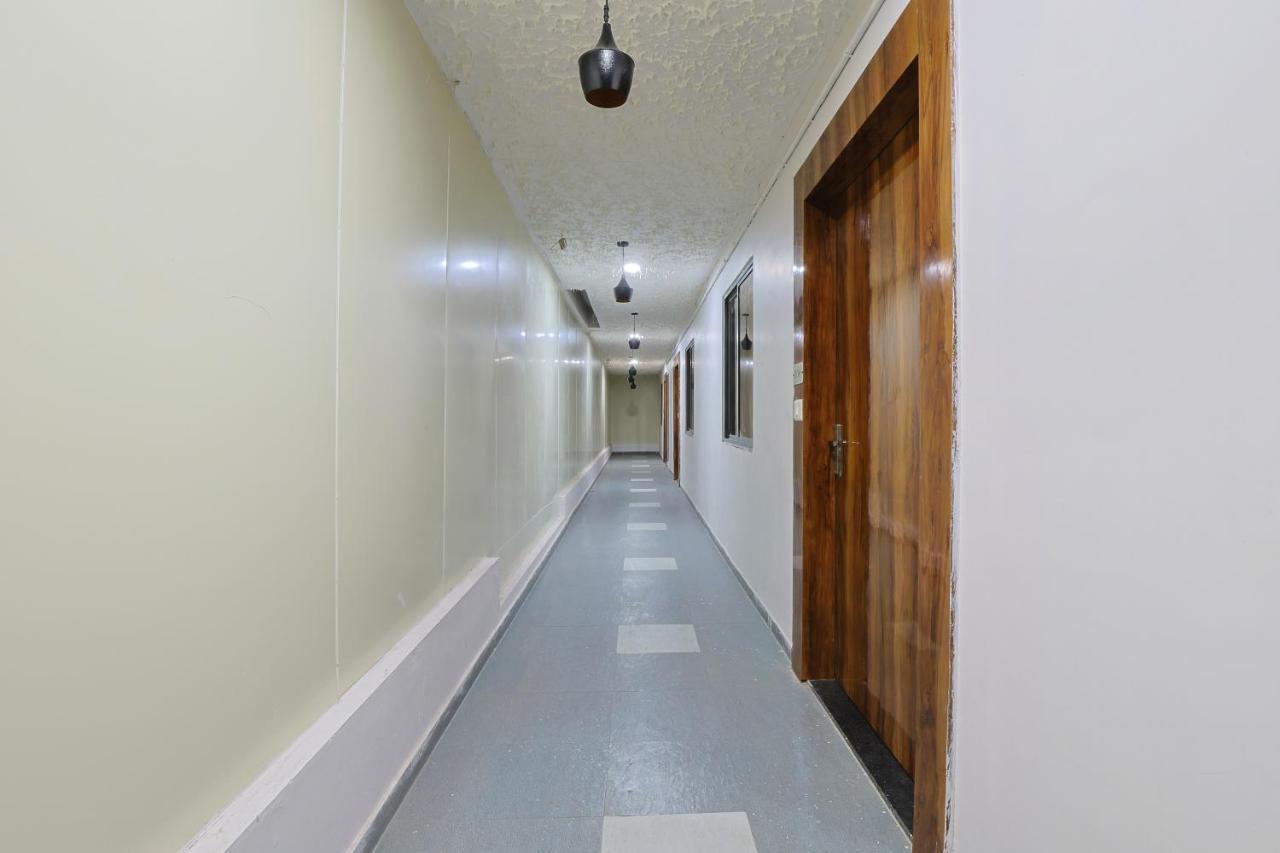 Hotel Monville Group ואדודרה מראה חיצוני תמונה