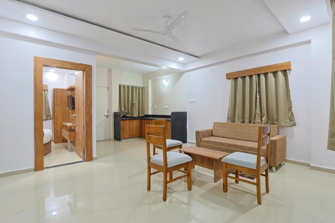 Hotel Monville Group ואדודרה מראה חיצוני תמונה