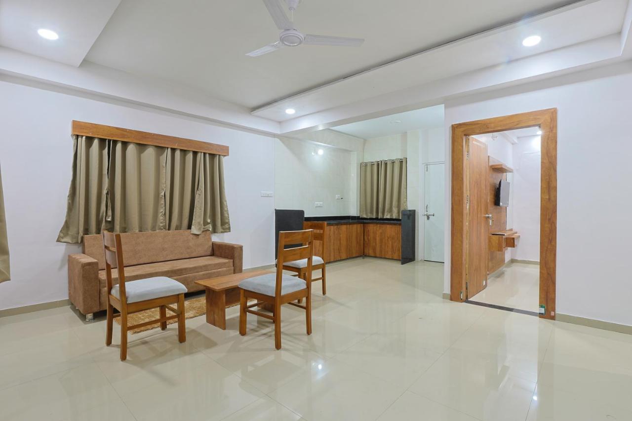 Hotel Monville Group ואדודרה מראה חיצוני תמונה