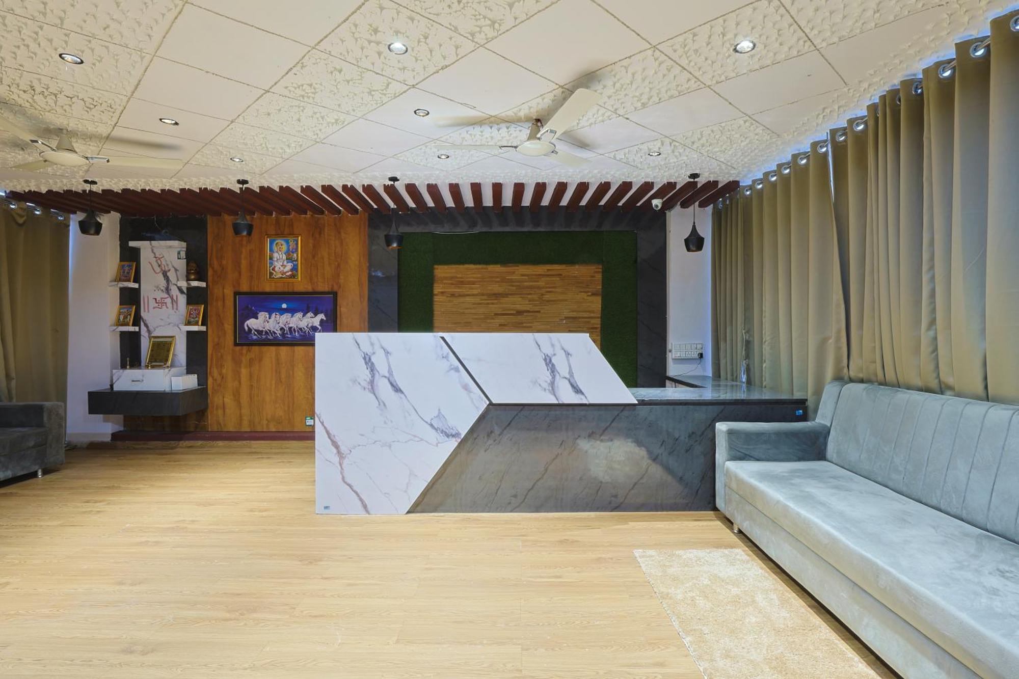 Hotel Monville Group ואדודרה מראה חיצוני תמונה